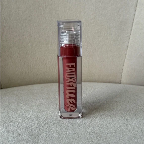 Huda Beauty Faux Filter Lipgloss in BOMBSHELL - Picture 2 of 5